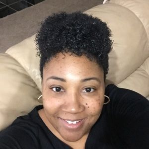 Meet your Posher, Glynnis